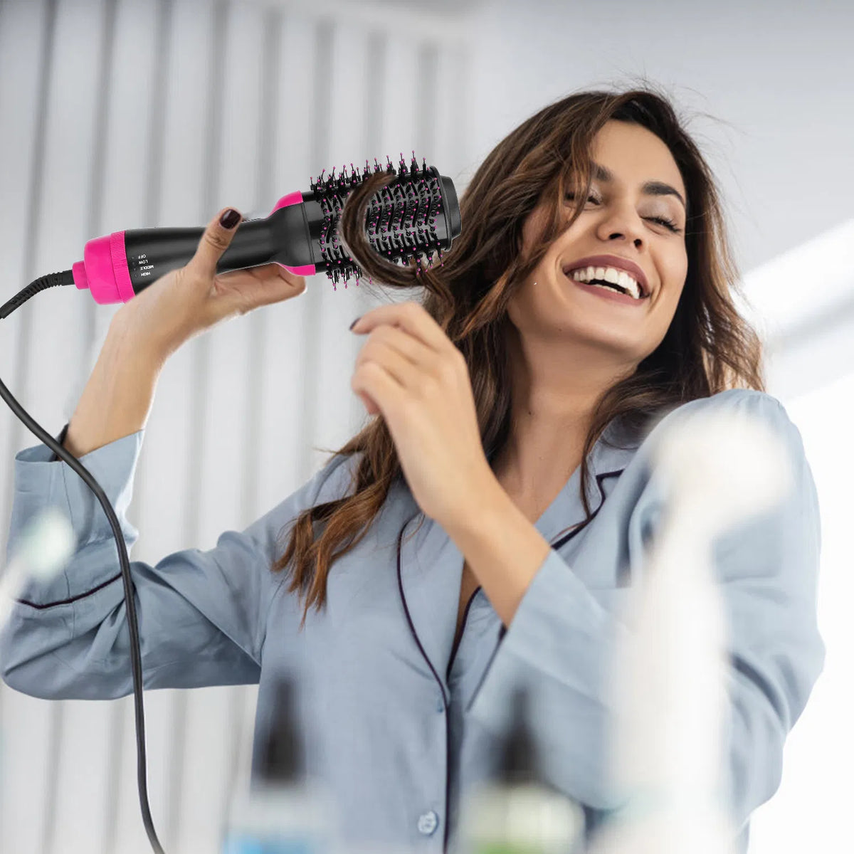 4-in-1 Hot Air Brush for Drying and Styling